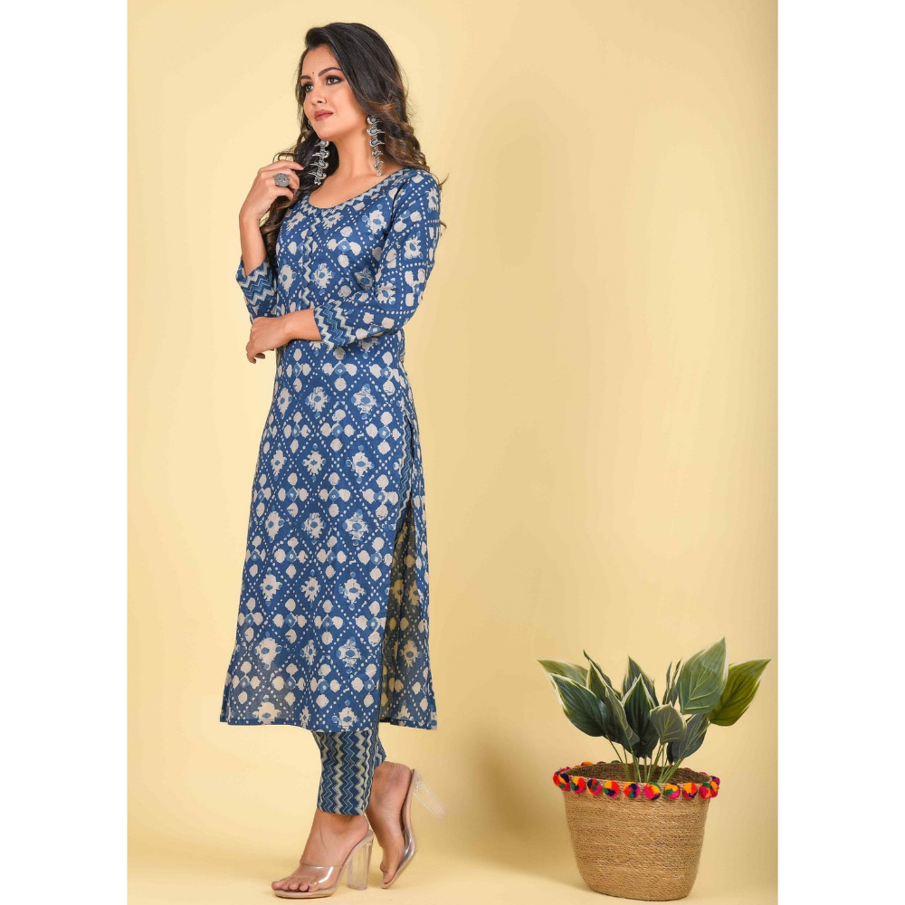 Women's Cotton Blend Printed Straight Kurta- Pant with Dupatta Set (Pack of 1)