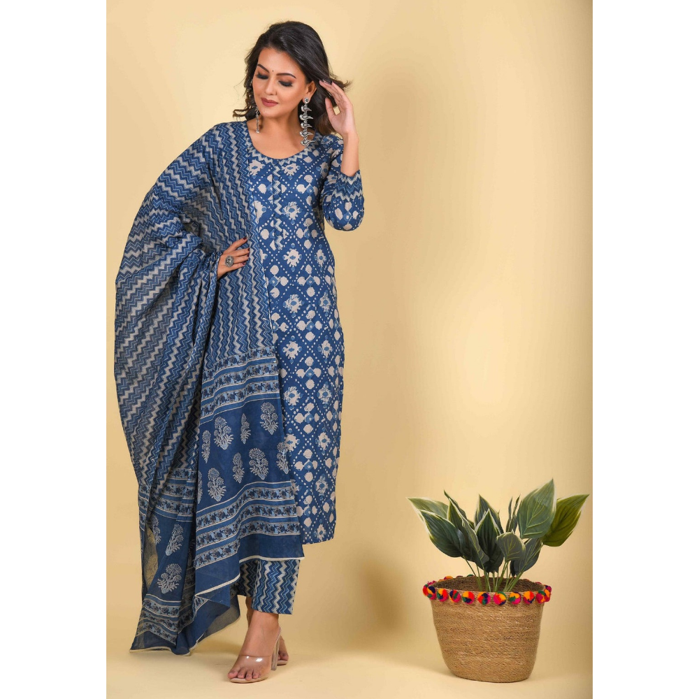 Women's Cotton Blend Printed Straight Kurta- Pant with Dupatta Set (Pack of 1)