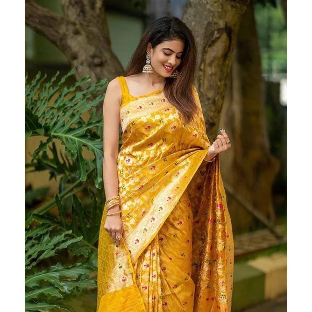 Women's Banarasi Soft Silk Sarees